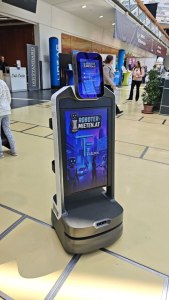 roboter_mit_screen_anmieten