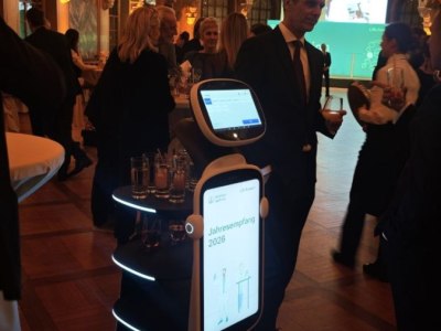 serviceroboter_vermietung