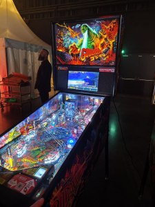 godzilla_stern_pinball