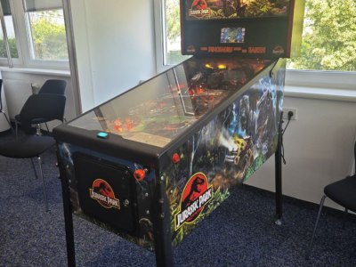 jurassic_park_flipper_mieten