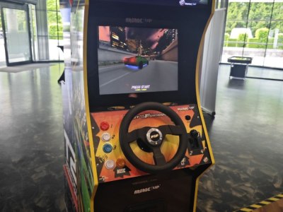 rennsimulator_stehend_mieten