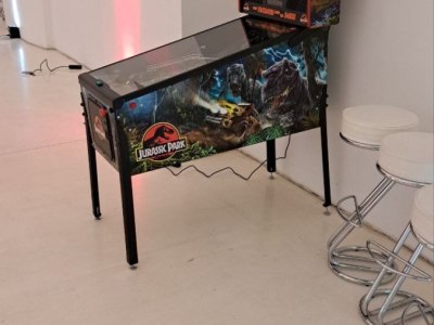 stern_home_edition_jurassic_park
