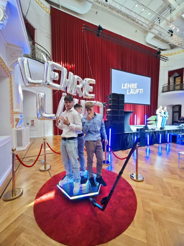 360 VideoBox zu mieten: Ein Hingucker für dein Event oder Gala 7